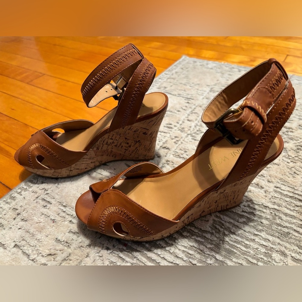Women’s Size 7 Nine West Wedged Heel Sandals